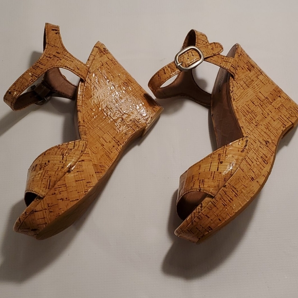 Lucky Brand Slingback Ankle Strap Wedges - Picture 2 of 12